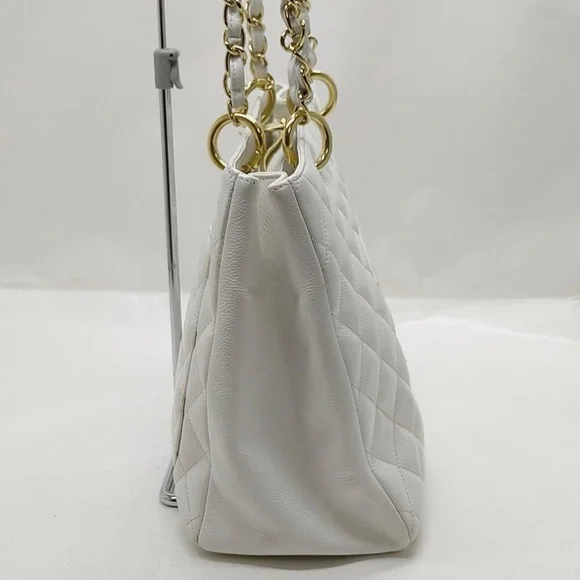 CHANEL Grand Shopping Tote GST White Caviar Leather with 24K Gold Hardware - Picture 4 of 14